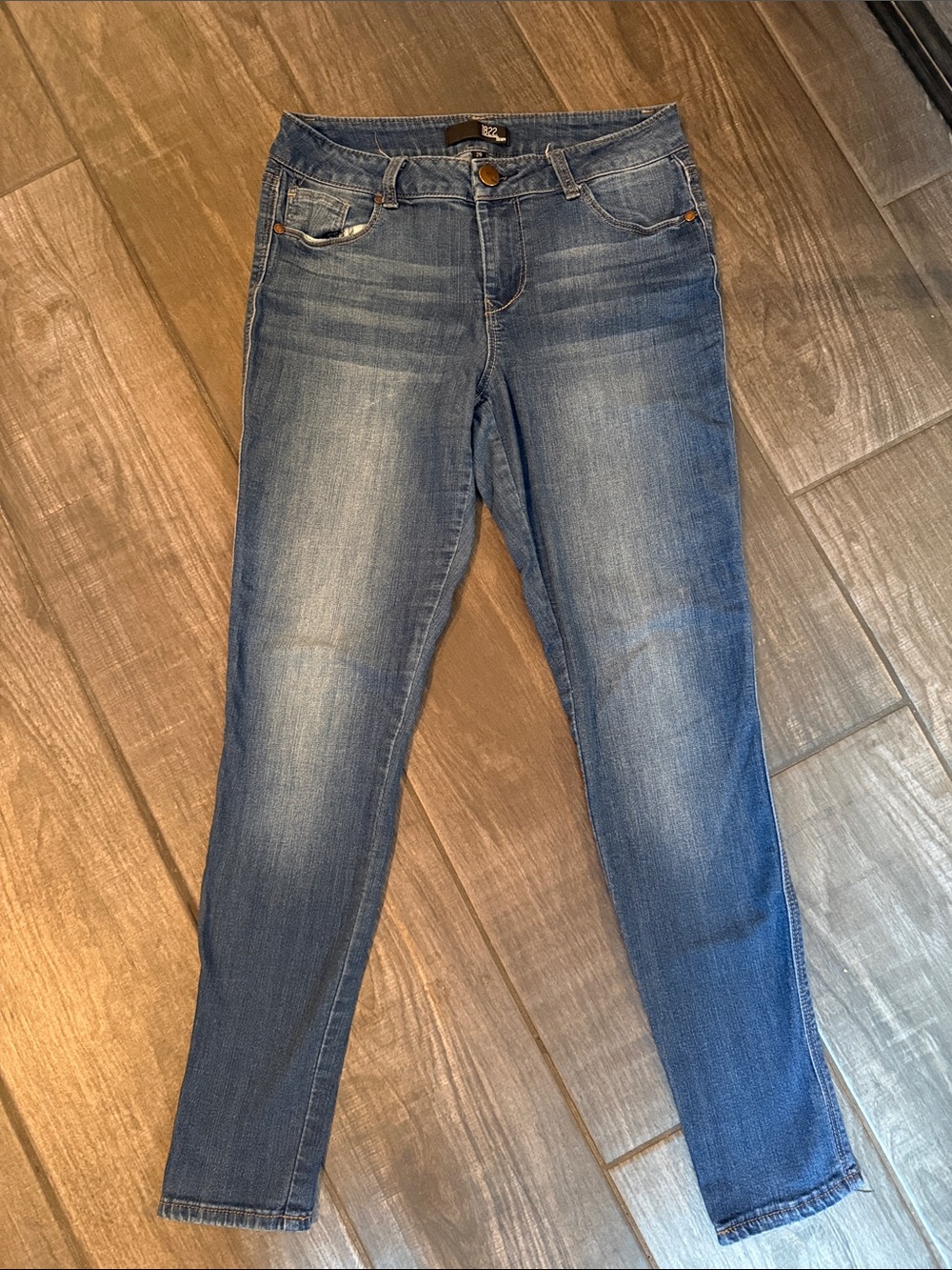 1822 Denim Women's Faded Blue Skinny Jeans